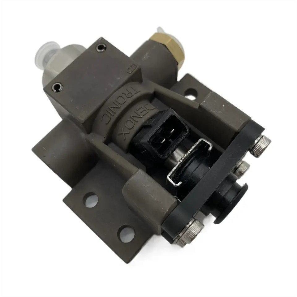 Dosing Module Urea Injection Pump For Euro Truck OEM 2001791 0444011015