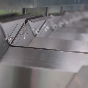 WENYAO Metal Color Sorter with 128 Channels 1-10mm Sorting Size and 10 Chutes