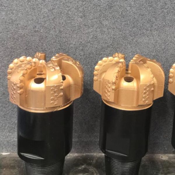 China Customize PDC Drill Bits 98mm To 17 1/2" For Energy Mining Formation Soft To Medium Soft factory