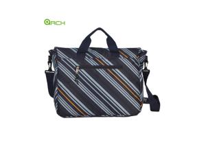 China Hidden Pocket 600D Sustainable Messenger Bag With Durable Printing Material factory
