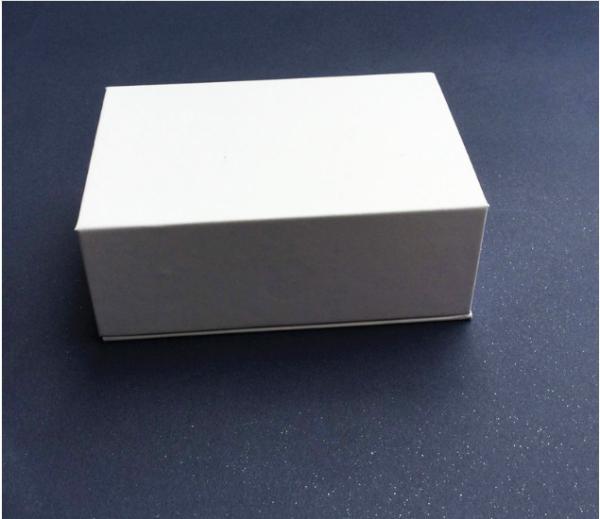 Manufacturers order white flip box, cosmetics craft flip box, jewelry packaging