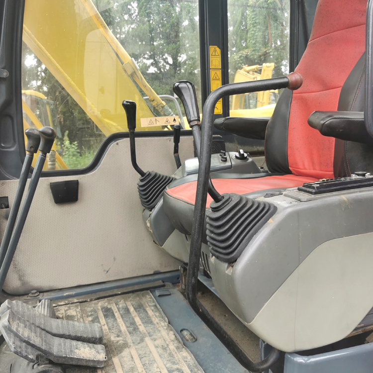 2019 Good Health Mini Excavator 6 Ton Used Komatsu PC60 Crawler Excavator in Shanghai