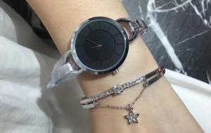 China Black dial quartz watch Wrist Watch with Diamonds star ring Ladies' fashion watch factory