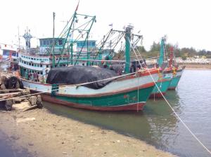 China Cummin KTA19 Trawler Ship Engine for Sale factory