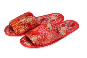 China winter animal style slipper factory