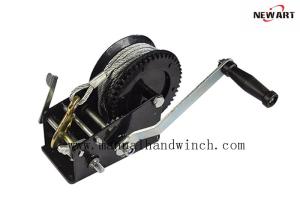 China 2500lbs Small Boat Hand Winch , Black Powder Finished Heavy Duty Manual Winch factory