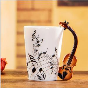 China 3D Creative Travel Custom Ceramic Mugs 13OZ With Violin Handgrip factory