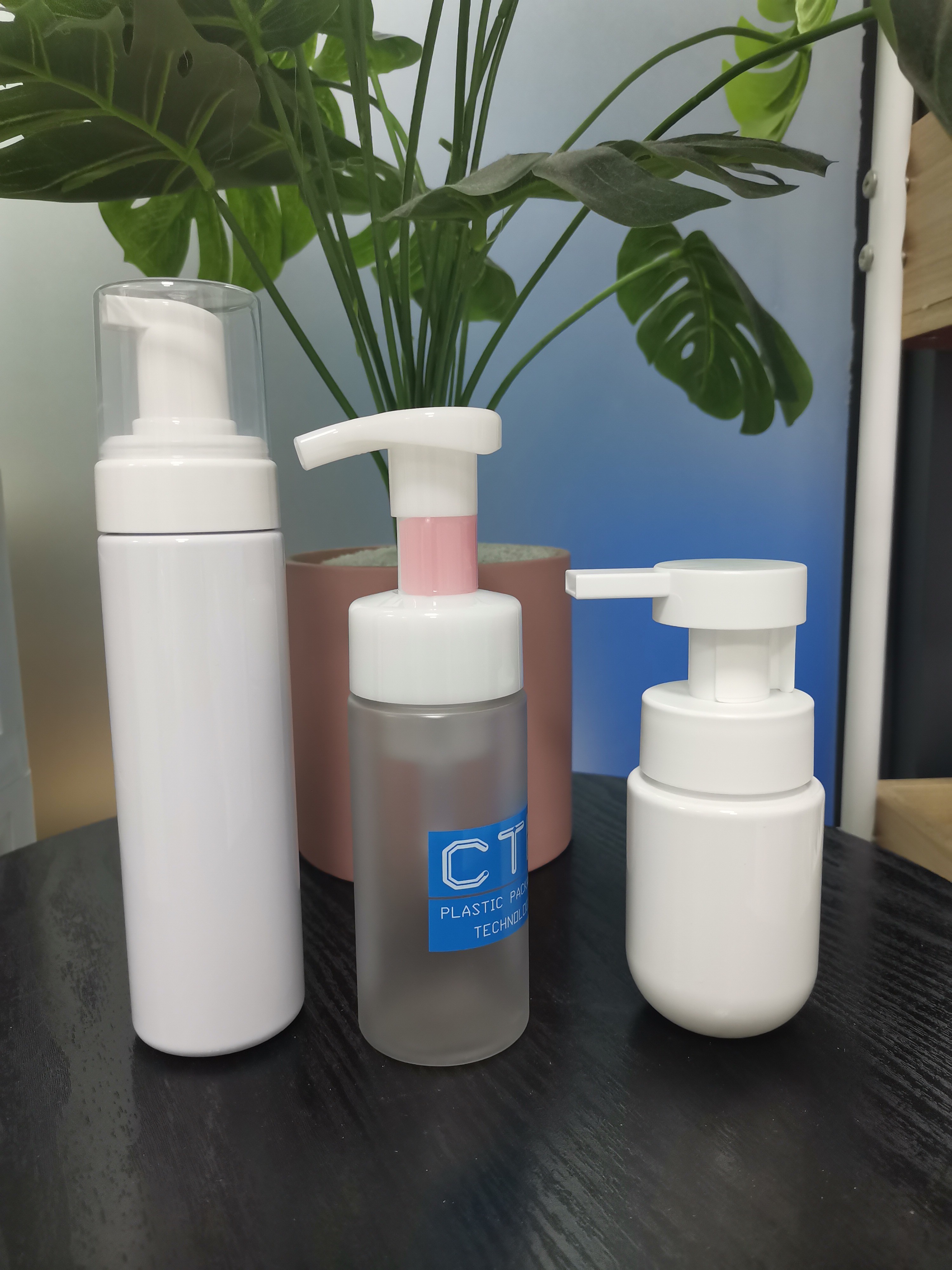 Foam Pump Dispensing Type Foam Flower Dispenser With Convenient Dispensing