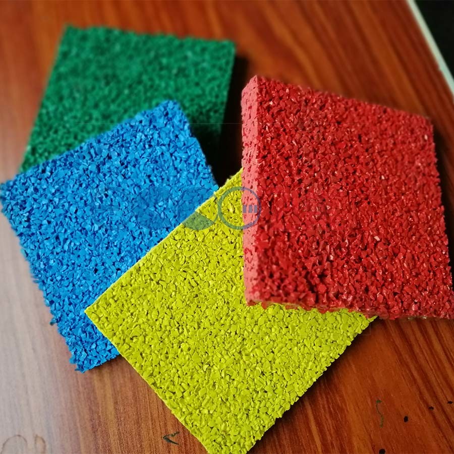 EPDM Sports Residential Outdoor Playground Flooring Recycled Rubber Chip Non Toxic