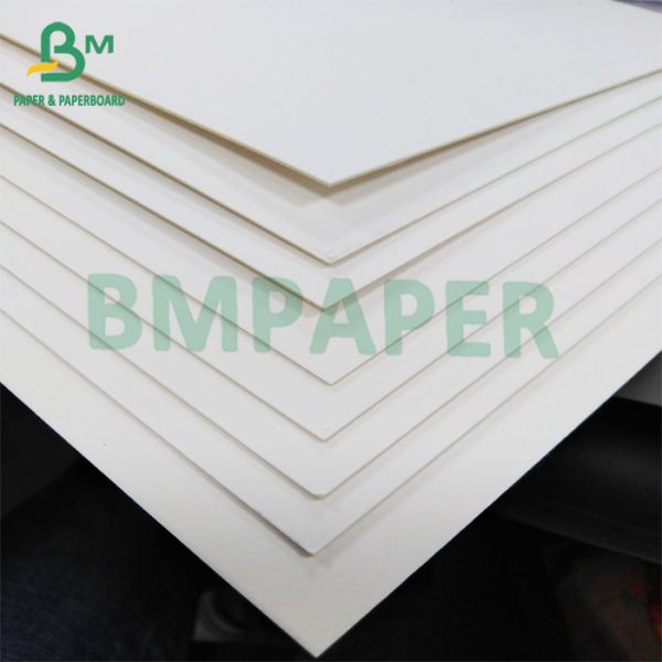 Coaster Board Customized Offset White Cardboard Paper 0.6mm For Drinks Coasters