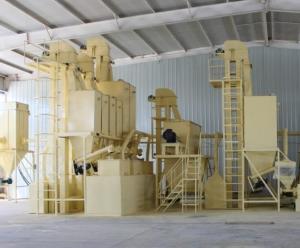 China 37kw Animal Feed Manufacturing Plant 1-3T/H Duck Feed Machine factory