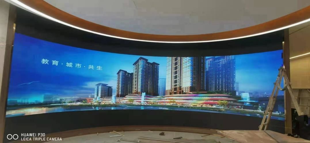 Ultra HD 900nits Fine Pitch LED Display P1.667mm Led Module For Control Room