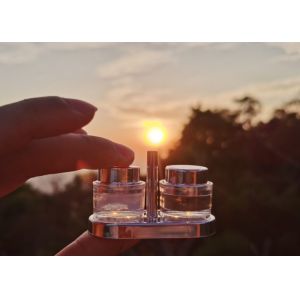 China Disposable Plastic Seasoning Shaker Grinder And Shaker With Condiment factory