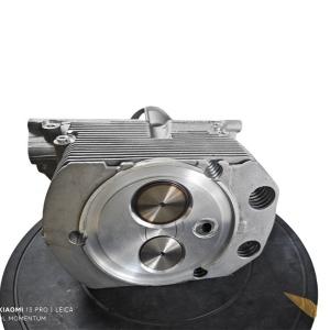 China Cylinder Head Assy 04240464 0424 0464 4240464 For Deutz FL413FW Engine factory