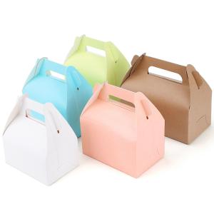 China Coated Paper Takeaway Cake Packaging Box For Small Business Gold Foil Printing factory
