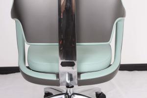 China Executive Swivel Ergonomic High Back Office Chair PU Leather Middle Back 23.2 KGS factory