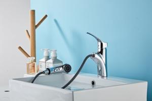 China Ceramic Core Lead Free Wash Basin Sink Tap Spout with single hole factory