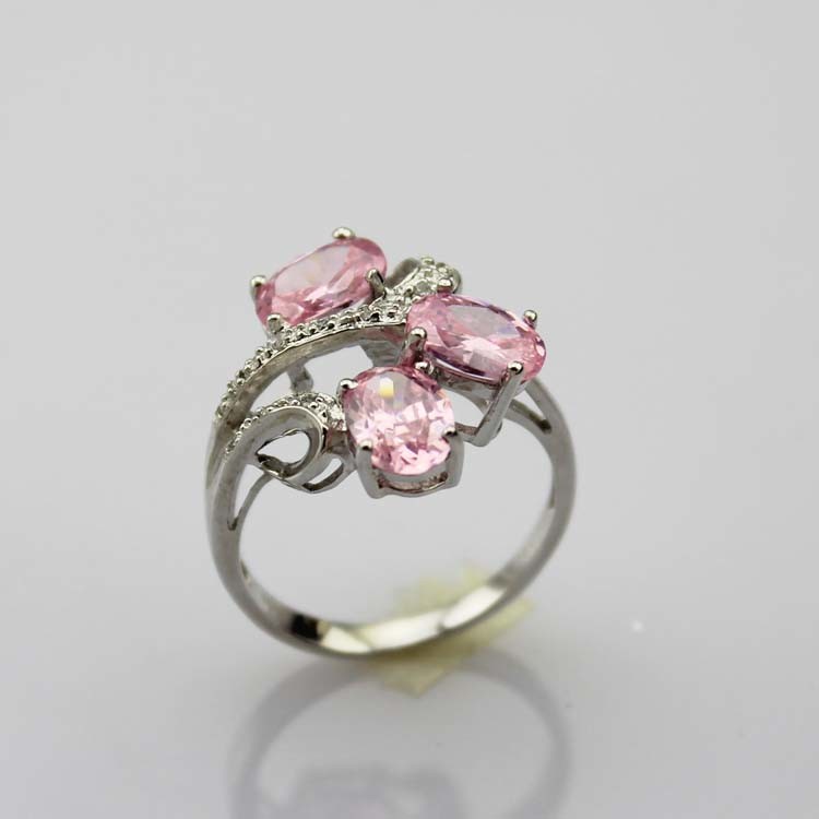Fashion Jewelry 925 Silver Ring with Cubic Zircon Three Stones Ring(R0098)