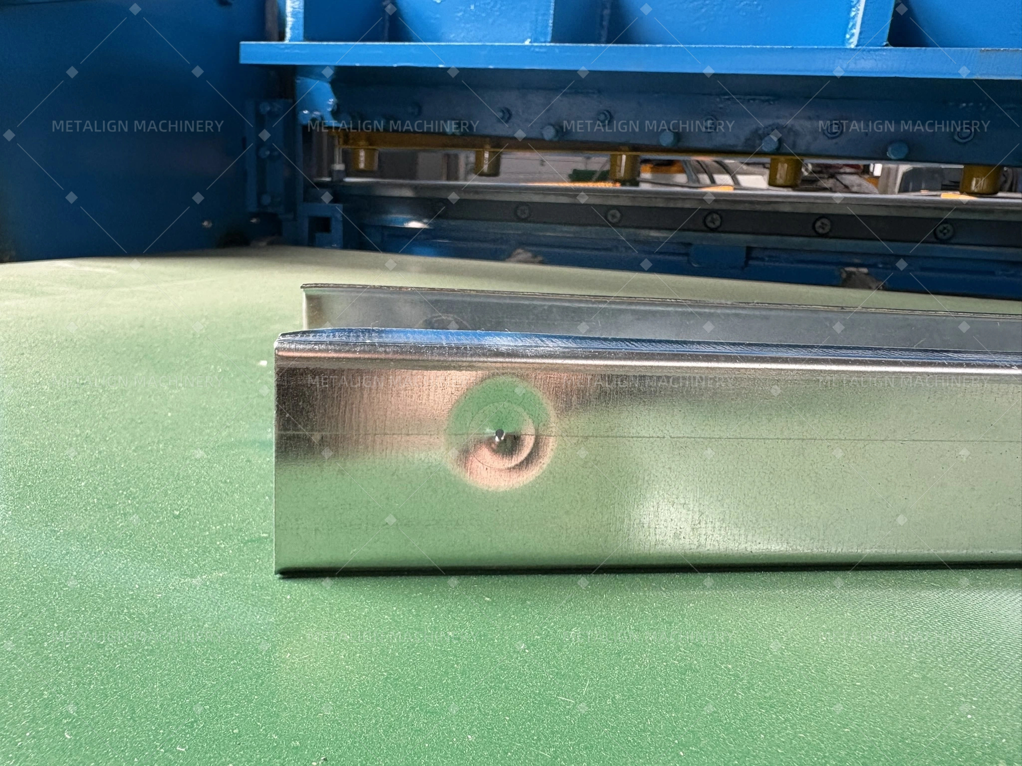 High Precision Dual-Layer Purlin Roll Forming Machine with 18 Forming Stations and 5.5Kw Motor