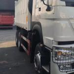 10 Wheels Capacity 25-30tons HOWO 6X4 Dump Truck Fuel Tanker 300L 5600X2300X1500