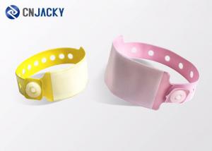 13.56mhz Chip PVC Patient RFID Wristbands Hospital Use Waterproof Rubber Band