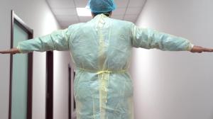 China S&amp;J Disposable medical dental isolation gowns SMS in clinic examination hospital factory
