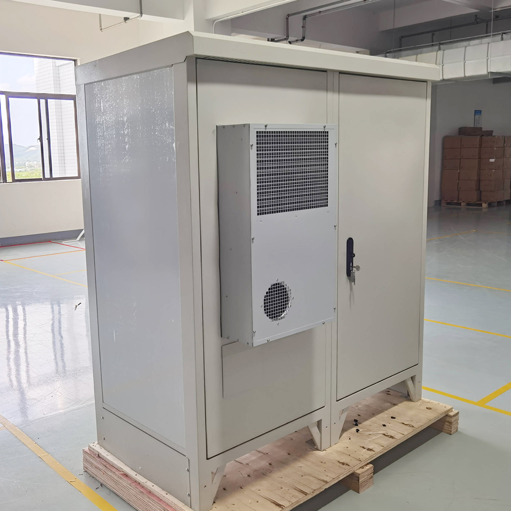 Front Two 2 Doors Outdoor Telecom Cabinet With AC Heat Insulation