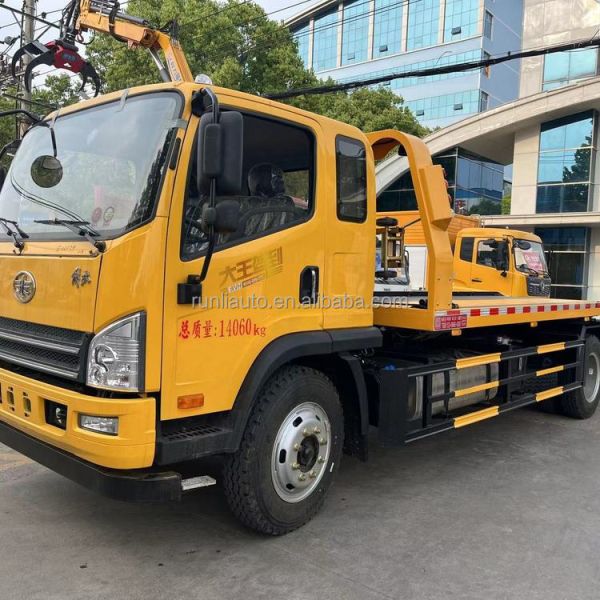 Factory Best Selling FAW JieFang One Tow Two Tow 10Ton Wrecker Truck Small Mini Light Duty Flatbed Platform Tow Wrecker Truck