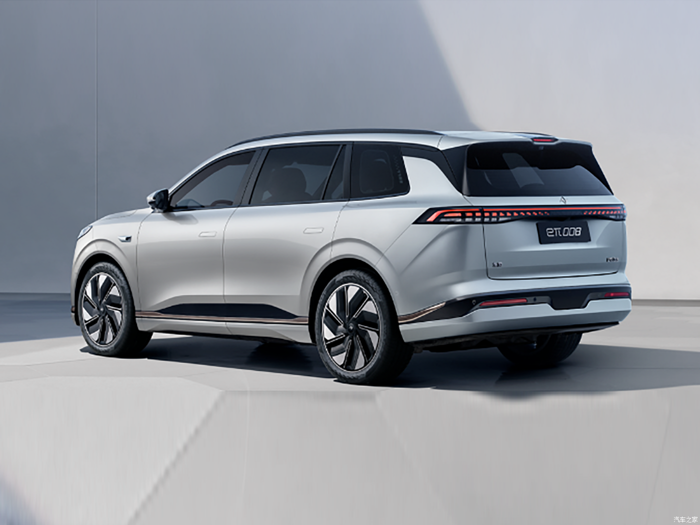 Pure Electric Car Dongfeng Yipai E008 Electric SUV Auto AWD Max Version R21 Tire Size 7seats