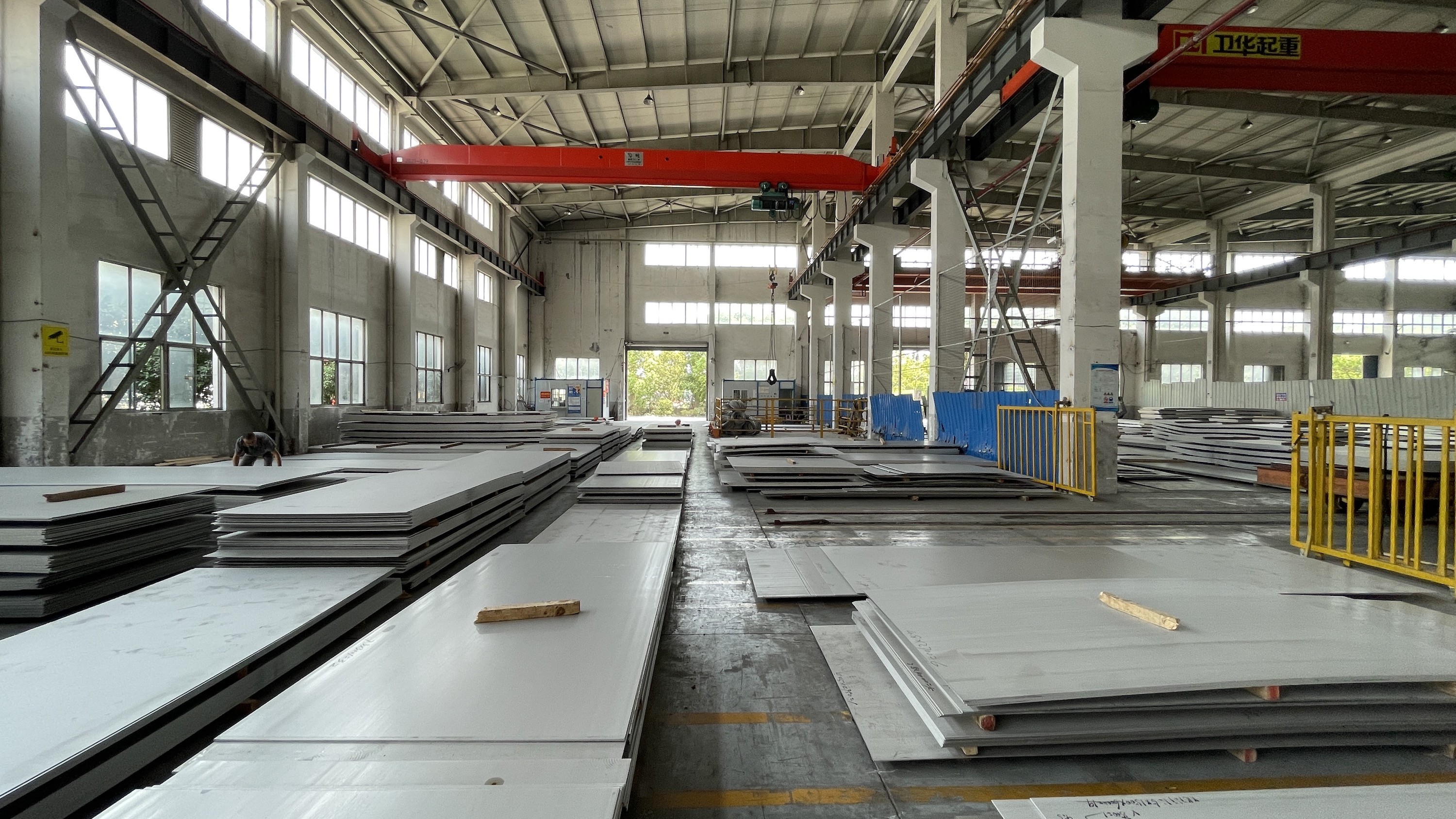 BS Hairline Stainless Steel Sheet 309S 410 420 Stainless Steel Perforated Sheet