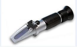 China Compact Portable Brix Measurement , Optical Refractometer Lightweight factory