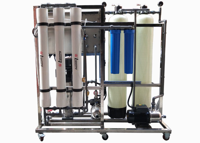 China Manual Operate RO Water Treatment System Brackish Energy Saving 500LPH factory
