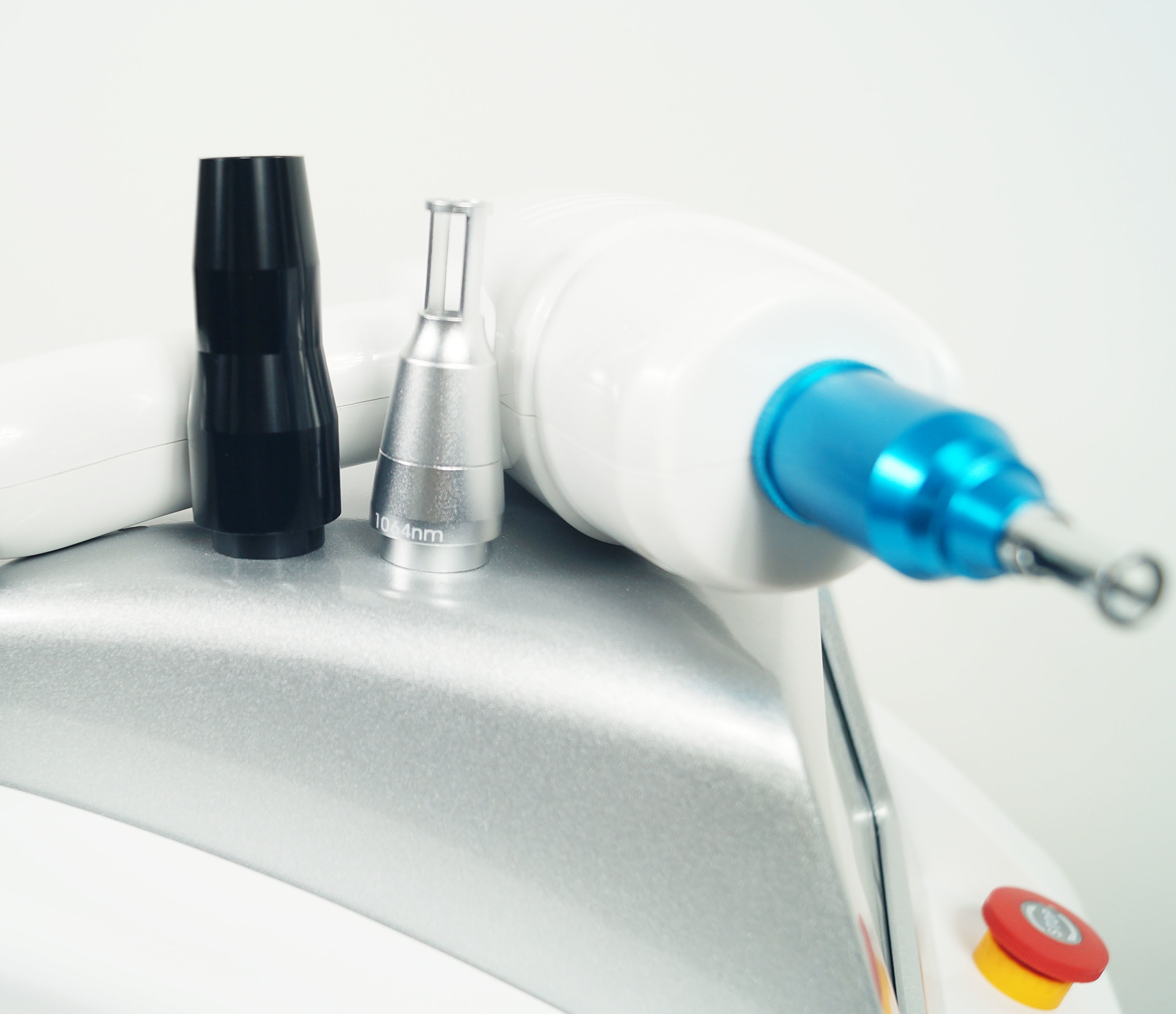 500W Eyebrow Laser Tattoo Removal Machine Q Switched ND YAG Carbon Peel