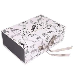 Customized Printing Clothes Packaging Box Cardboard Magnet Folding Boxes Gift