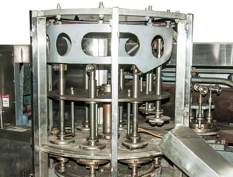 39 Baking Plates 7m Long Ice Cream Waffle Cone Machine With Installation And Commissioning