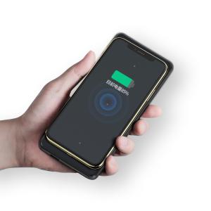 China PC ABS PD QC3.0 18W 10000mAh Wireless Phone Charger factory