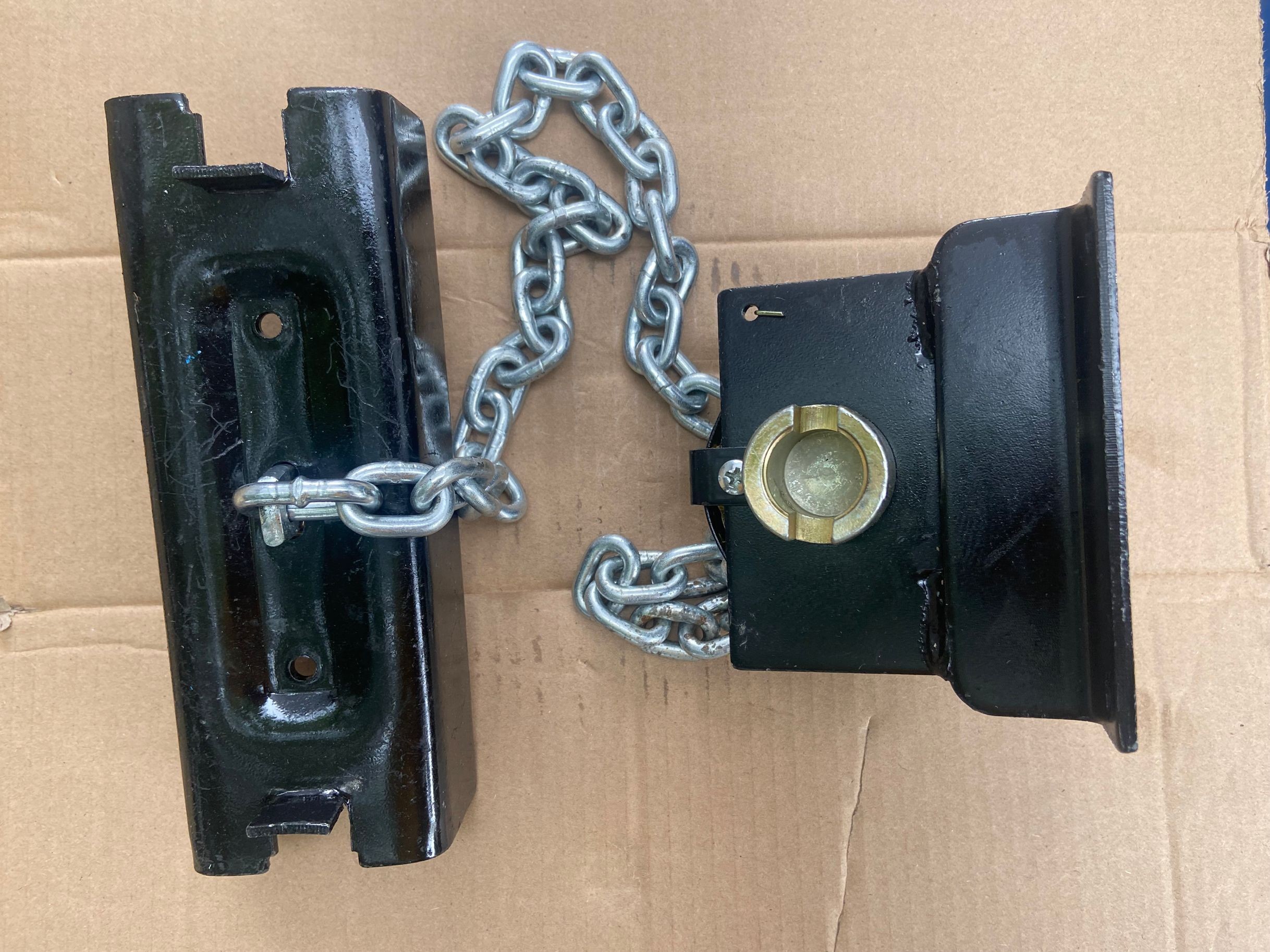 Truck Spare Tire Carrier 8970109551 Isuzu NPR NQR Hang On Main Beam Maintain And Repair Chassis Auto Parts