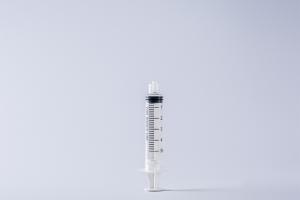 China Disposable Luer Slip Sterile Syringe With Or Without Needle factory