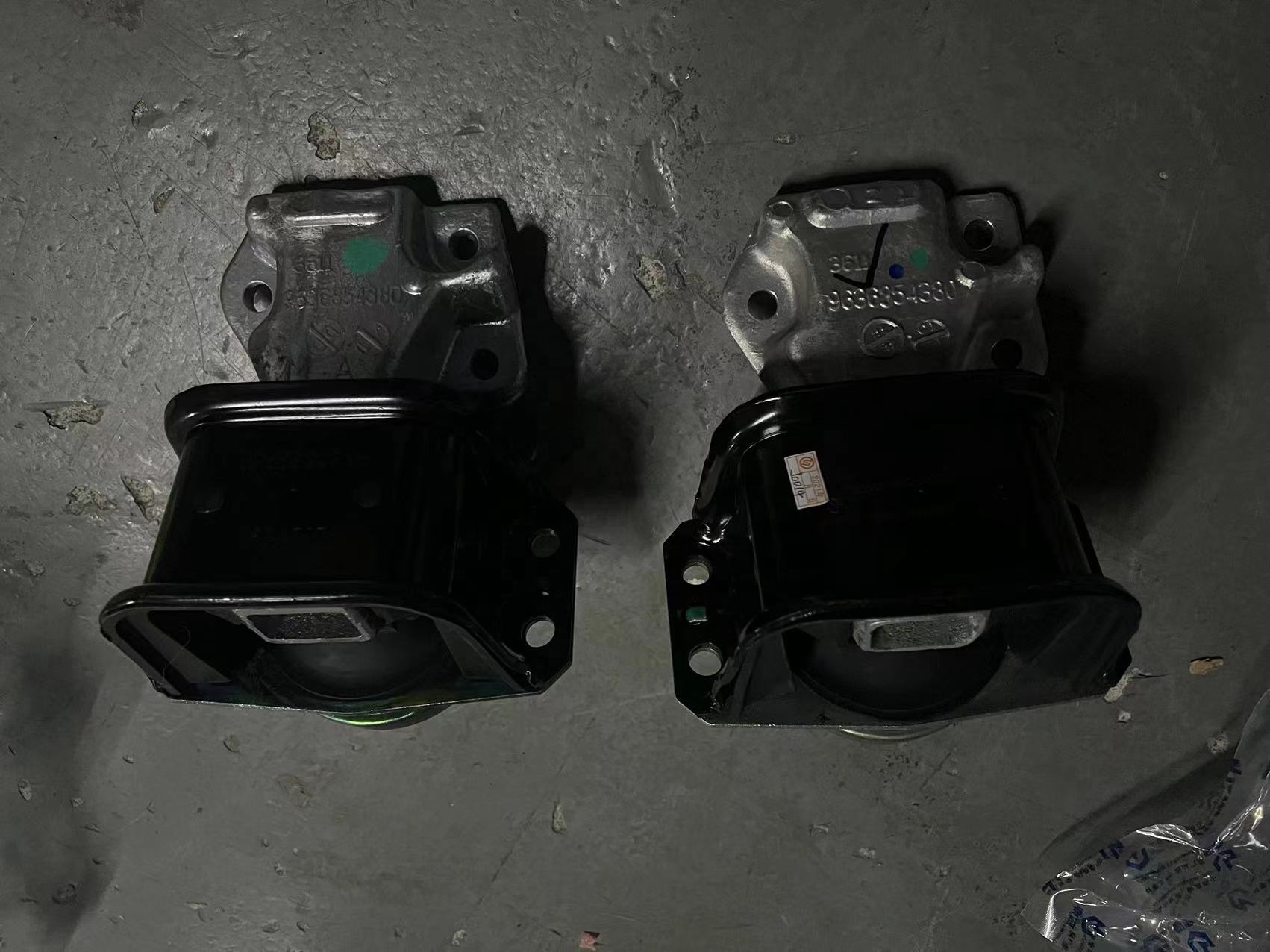 Rubber Metal Engine Mounts for Peugeot 2007-2016 Engine Components