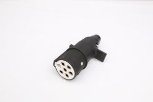 China 7 Pole Male Trailer Cable Connector Round Shape For Trailer Signal Display factory