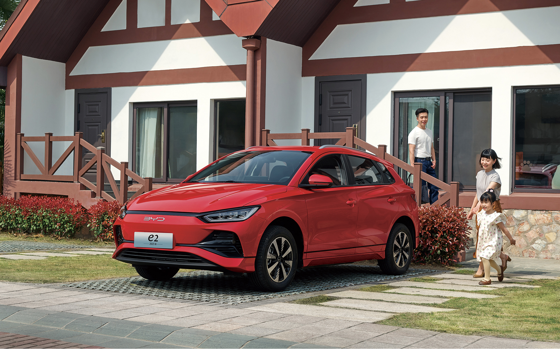 Fast Charging BYD Plug In Hybrid SUVS E2 7 Seater EV