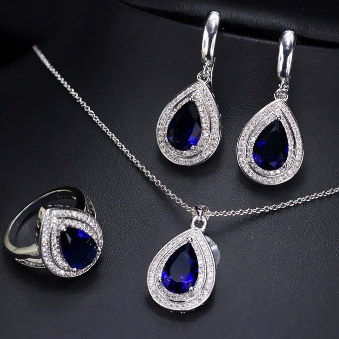 Hot selling Womens Luxury Wedding Flower CZ Zircon jewelry Set Fashion Waterdrop Necklace Earrings Set Jewellery sets