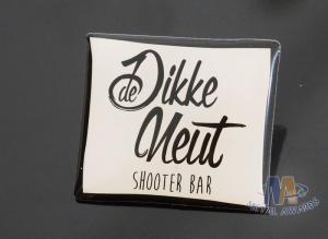 China Custom metal soft enamel pin badge and magnetic lapel pin factory