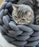 Cosy Crocheted Chunky Knit Cat Bed Nonslip Washable 35cm 40cm 45cm Donut Cat Bed