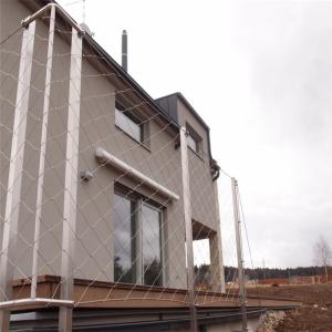 China 2mm Thickness 50mm Hole Size Outdoor Architectural Flexible Stainless Steel Wire Rope Mesh Facade Cladding factory
