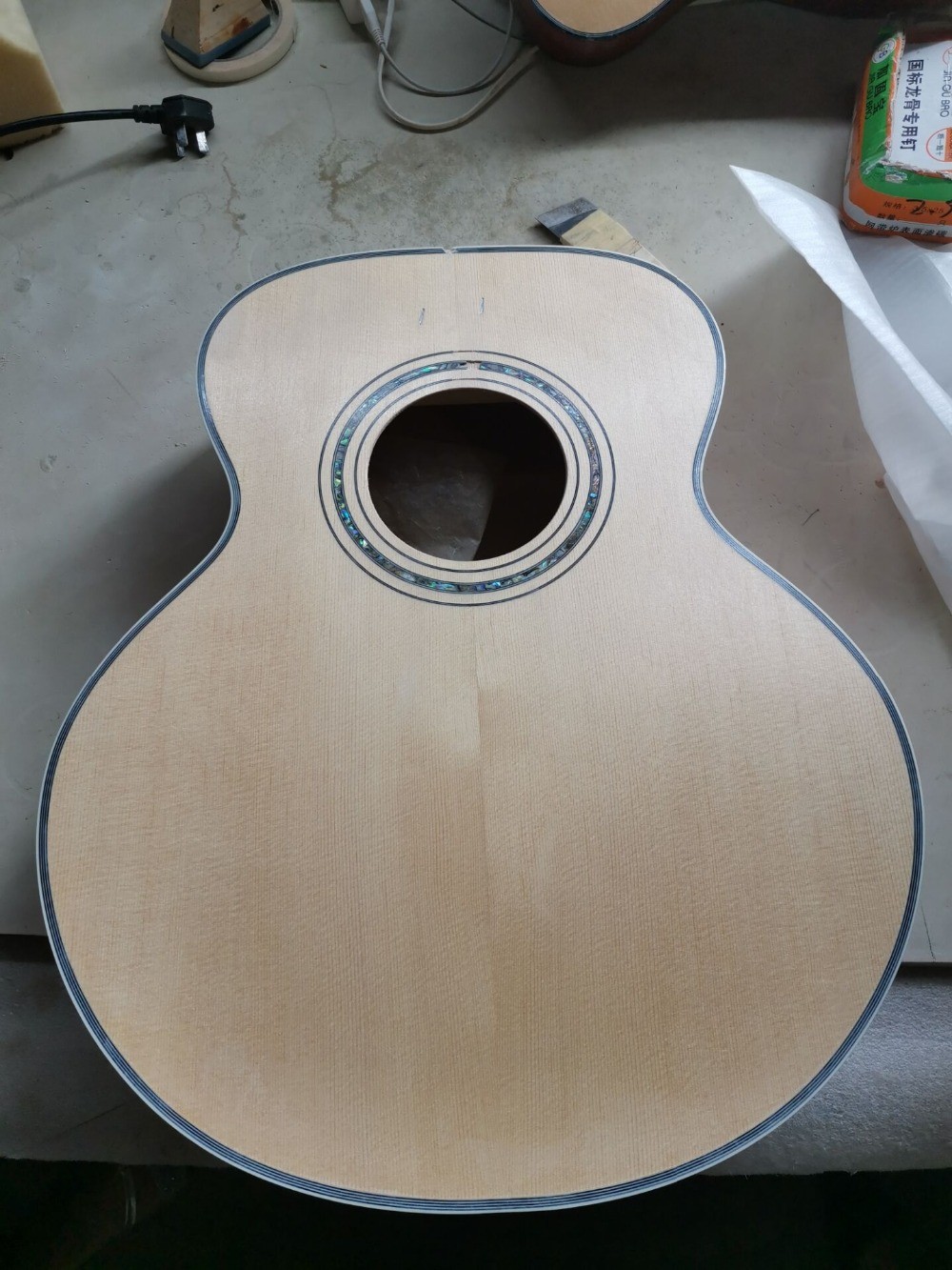 Custom Solid KOA Wood Top OM Body Shape Life Tree Inlay Acoustic Guitar Wood Pickguard