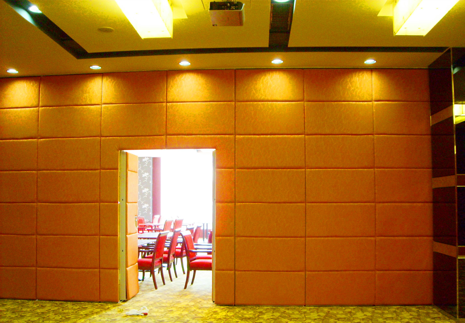 Convenient Leather MDF Fabric Banquet hall Folding Partition Walls Movable On Wheels Push And Pull