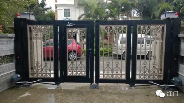 China Motorized Automatic Villa Swing Gate With Long Range Remote Control factory