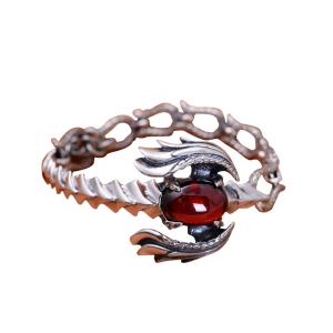 China Handmade Sterling Silver Chain Link Phoenixes Synthetic Garnet Charm Women Bracelet (014902) factory