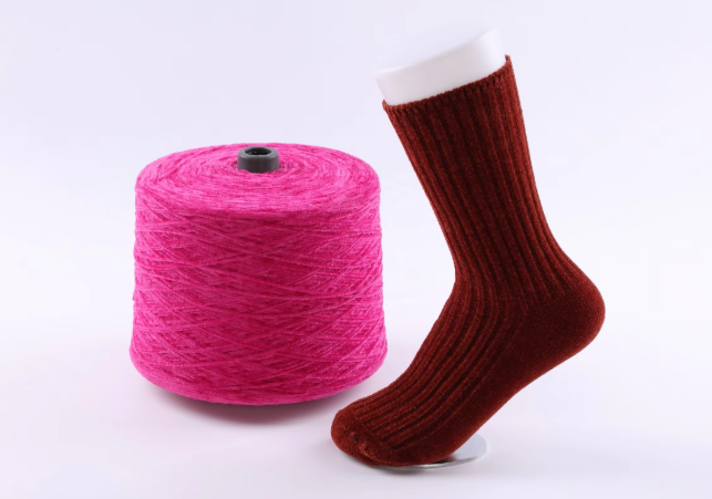 Colourful Polyester Fancy Yarn Chenille Yarn For Knitting Anti Bacteria Anti Pilling